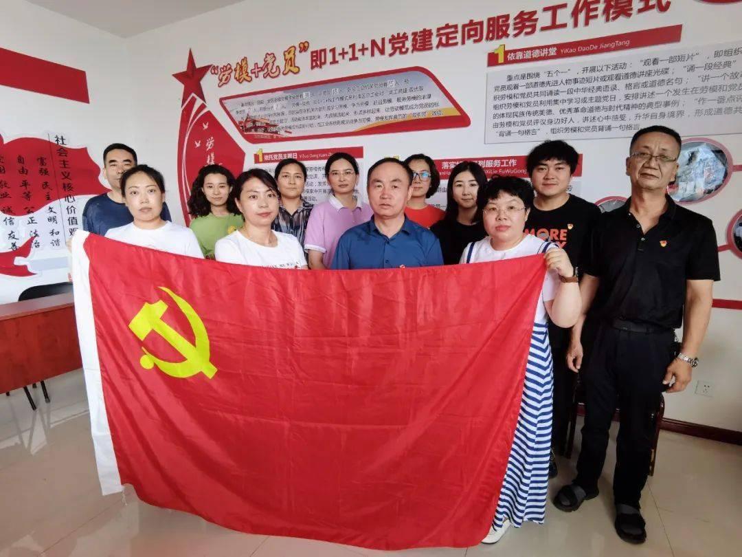 湖南邵东市流泽镇乡贤捐资打造“四位一体”美丽农村路